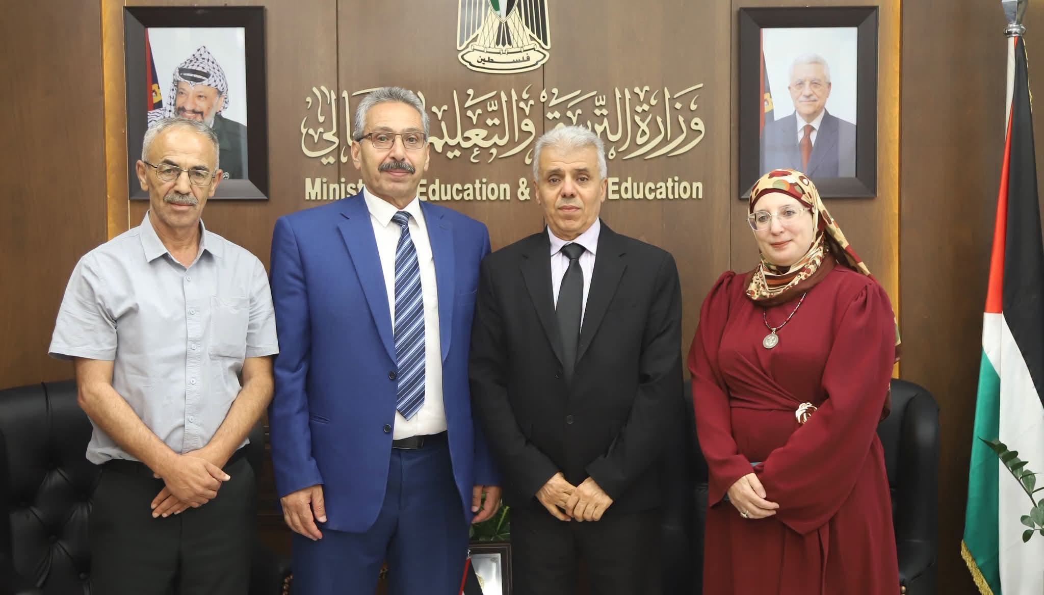 لقاء رئيس البلدية مع وزير التربية والتعليم 